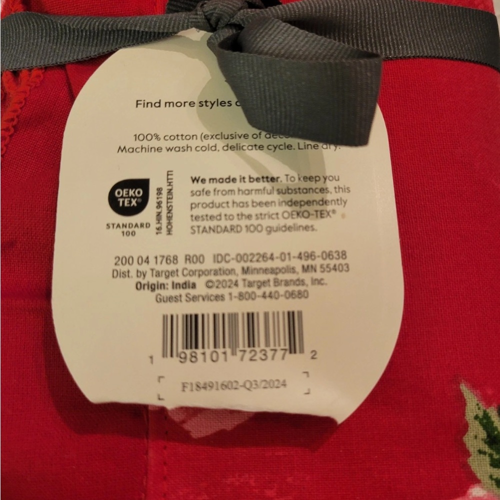 Threshold Valentines Table Runner Red Rose Stripes Ruffles 14” x 72” Reversible - Picture 9 of 9